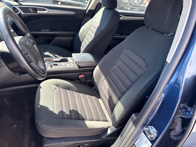 Used 2018 Ford Fusion SE w/ Fusion SE Technology Package FWD image 7