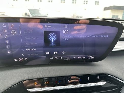 New 2025 Buick Enclave Preferred w/ LPO, Floor Liner Package image 14