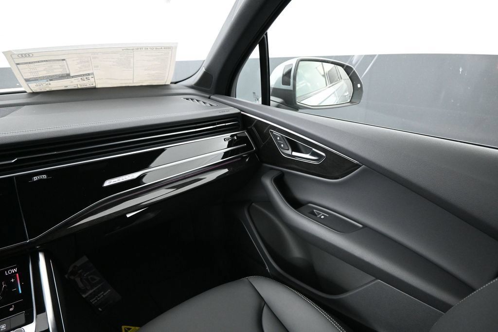 New 2026 Audi Q7 2.0T Premium AWD/4WD image 13