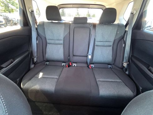 Used 2025 Nissan Rogue SV AWD/4WD image 40