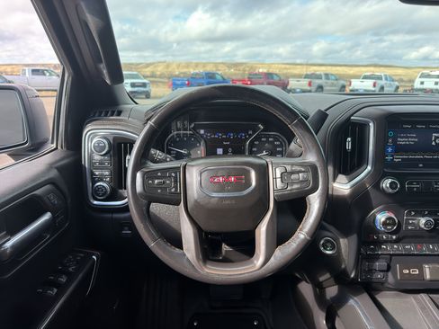 Used 2021 GMC Sierra 1500 AT4 w/ Technology Package image 31