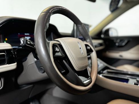 Used 2022 Lincoln Aviator Grand Touring w/ Elements Package Plus image 12