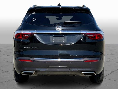 Used 2024 Buick Enclave Premium image 4