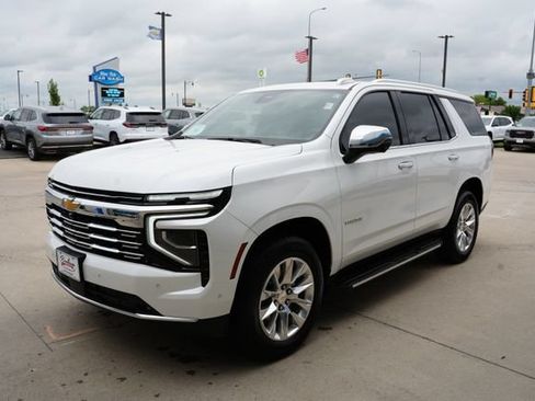 Used 2025 Chevrolet Tahoe Premier AWD/4WD image 34