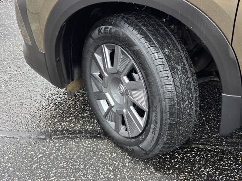 Used 2025 Nissan Kicks S FWD image 26