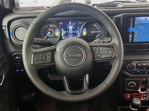 Used 2024 Jeep Wrangler Unlimited Rubicon 4xe w/ Technology Group AWD/4WD image 18