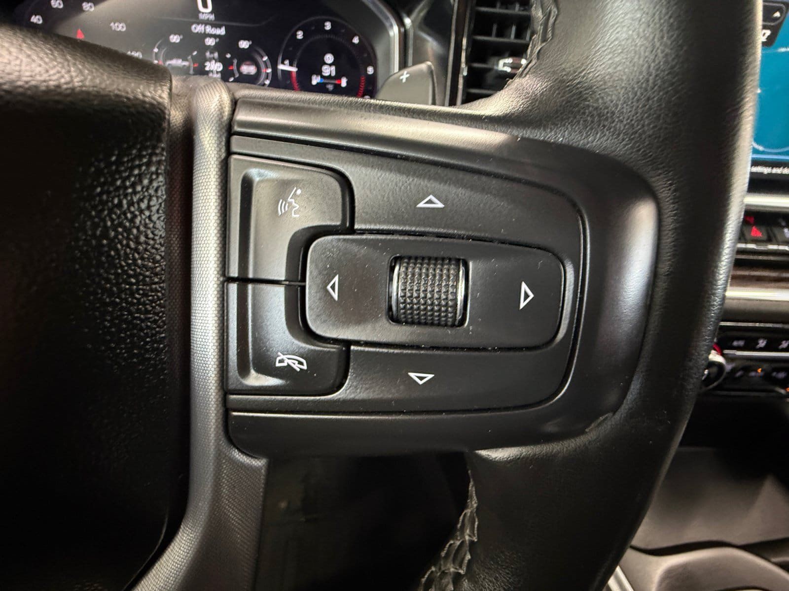 Used 2024 GMC Sierra 1500 Elevation w/ Preferred Package AWD/4WD image 18