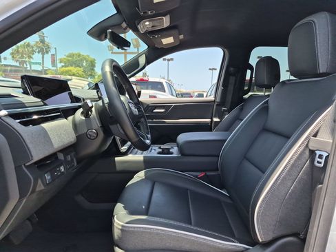 New 2026 GMC Sierra EV Elevation w/ Premium Package AWD/4WD image 20