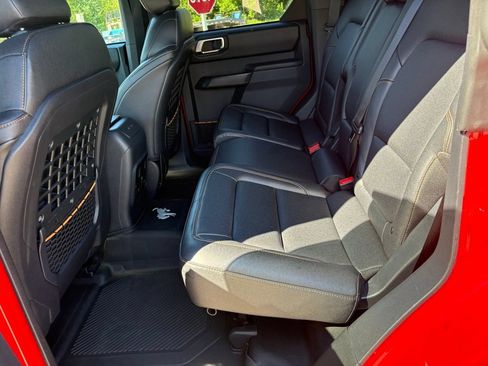 Used 2024 Ford Bronco Badlands w/ Sasquatch Package AWD/4WD image 48