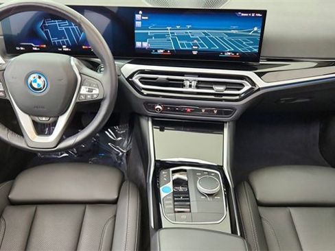 Used 2023 BMW i4 eDrive35 image 35