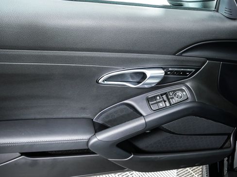 Certified 2024 Porsche 718 Cayman S RWD image 6