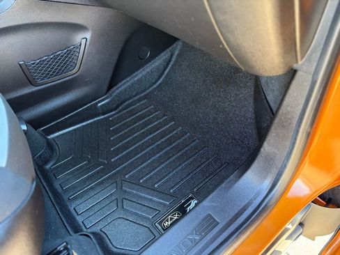 Used 2018 Chevrolet Equinox LS FWD image 17