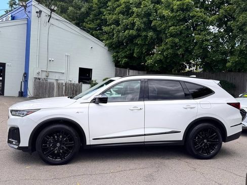 Used 2025 Acura MDX A-Spec AWD/4WD image 3