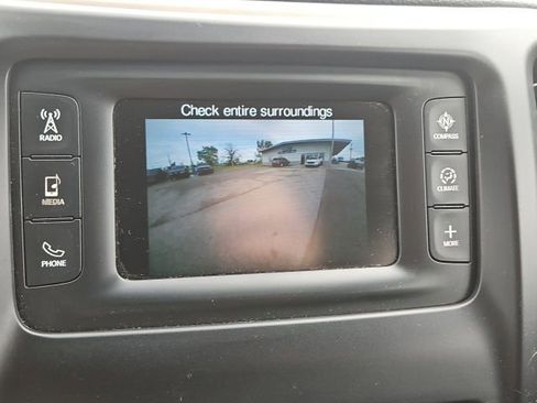 Used 2018 Jeep Cherokee Latitude w/ Altitude Package FWD image 22