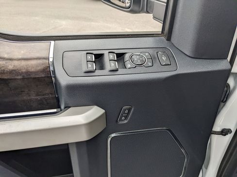 Certified 2022 Ford F250 Lariat image 21