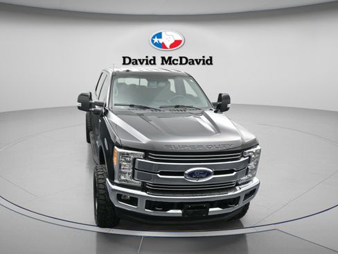 Used 2017 Ford F250 Lariat w/ Lariat Value Package AWD/4WD image 40
