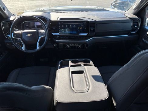 Certified 2024 Chevrolet Silverado 2500 LT image 25