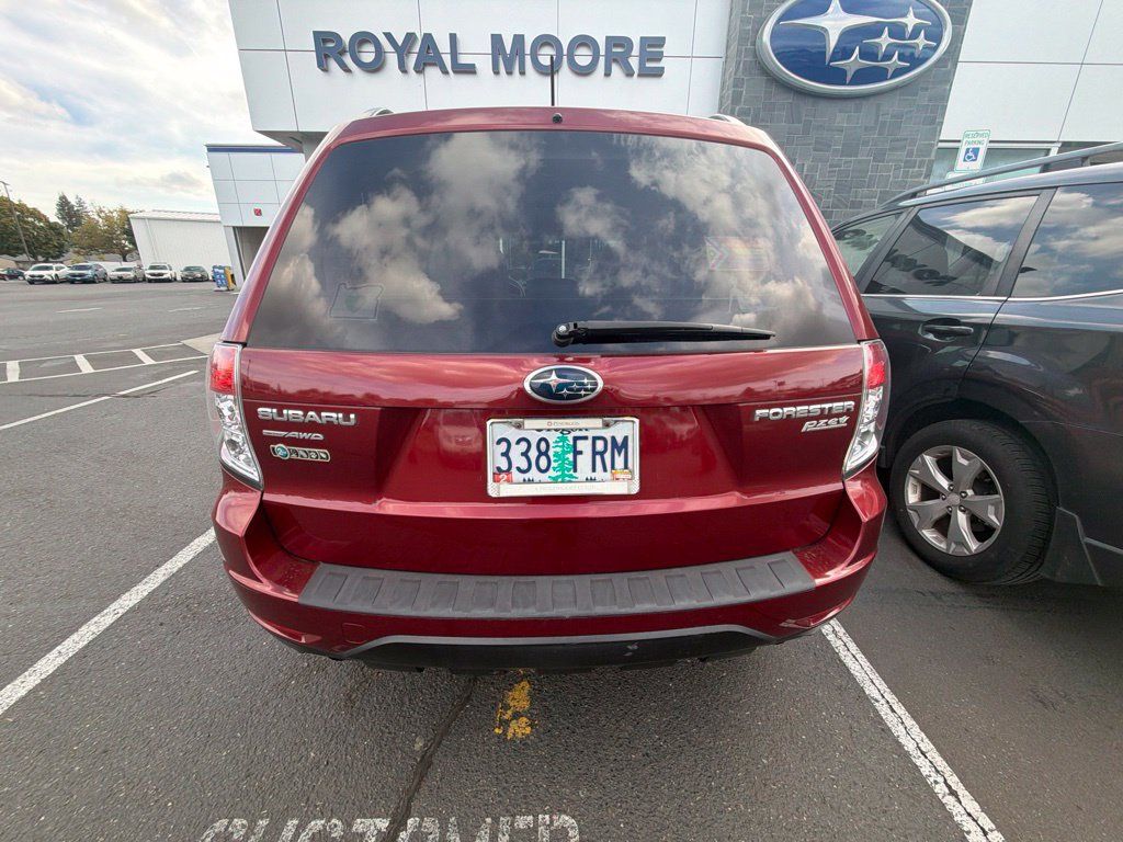 Used 2012 Subaru Forester 2.5X Premium w/ All-Weather Pkg AWD/4WD image 5