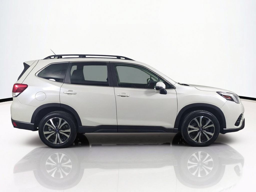 Used 2023 Subaru Forester Limited AWD/4WD image 3