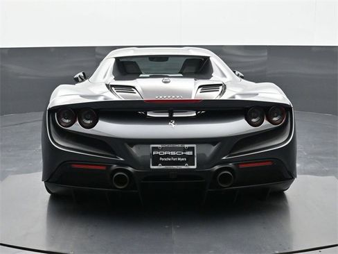 Used 2022 Ferrari F8 Tributo image 20