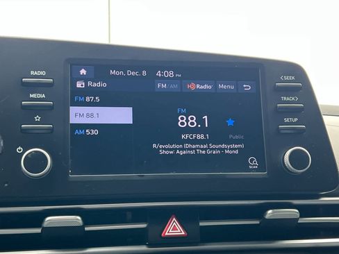 Used 2021 Hyundai Elantra SE image 18