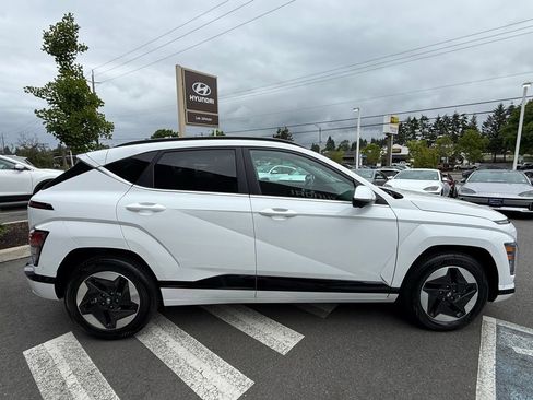 Certified 2025 Hyundai Kona Limited FWD image 6