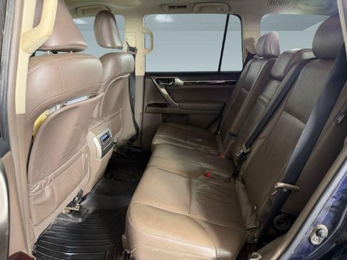Used 2018 Lexus GX 460 Premium w/ Premium Package AWD/4WD image 22