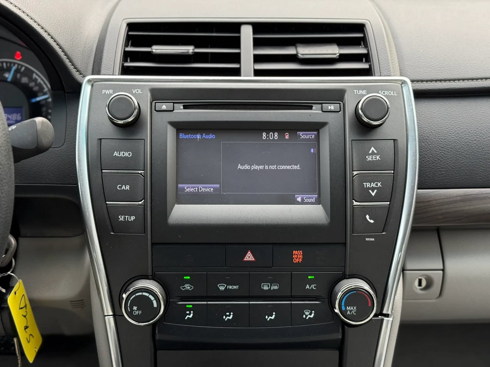 Used 2015 Toyota Camry LE FWD image 17