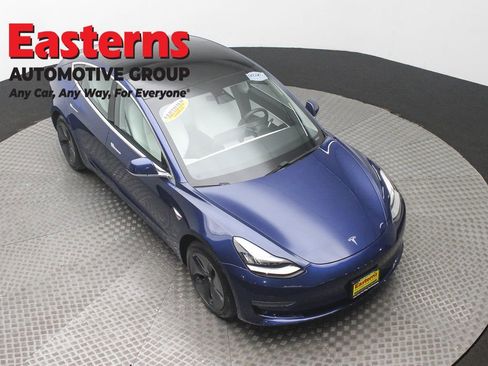 Used 2020 Tesla Model 3 Standard Range Plus image 3