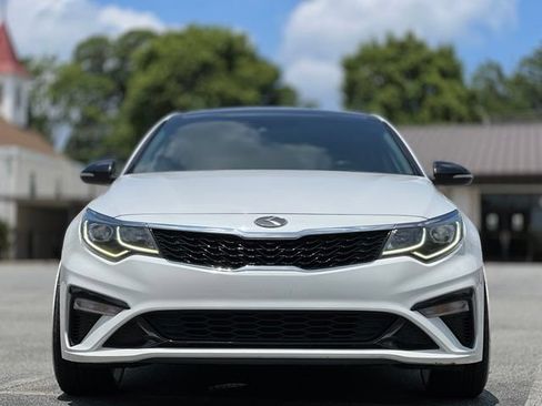 Used 2020 Kia Optima SE FWD image 2