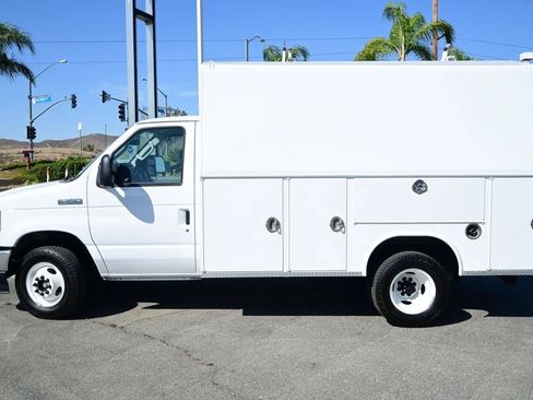 Used 2023 Ford E-350 and Econoline 350 Super Duty w/ Power Windows & Locks Group RWD image 10