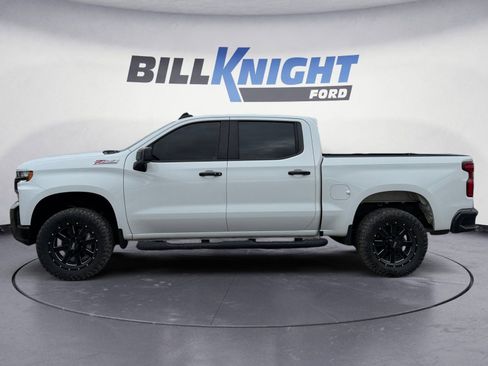 Used 2021 Chevrolet Silverado 1500 LT Trail Boss w/ LPO, Dark Essentials Package image 2