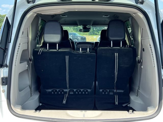 Used 2023 Chrysler Pacifica Touring-L FWD image 34