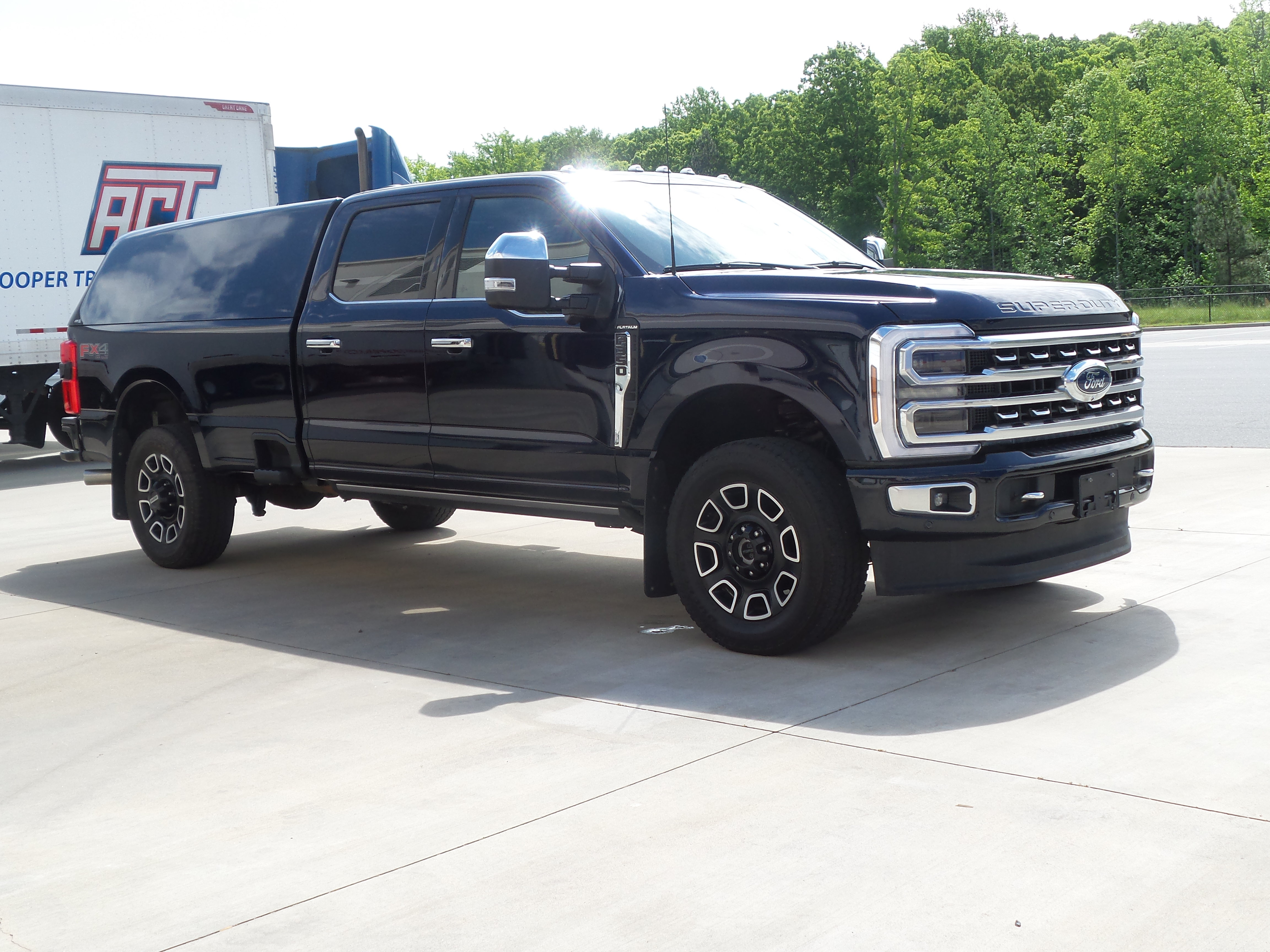 Used 2024 Ford F350 Platinum w/ FX4 Off-Road Package AWD/4WD image 13