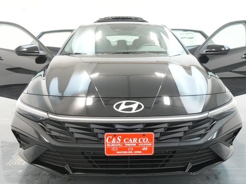New 2026 Hyundai Elantra Hybrid FWD image 27