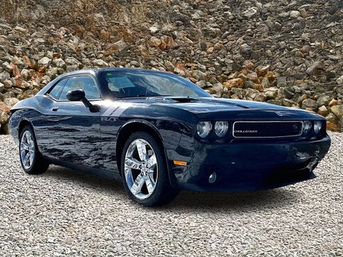 Used 2009 Dodge Challenger R/T image 9