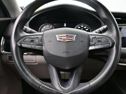 Used 2023 Cadillac XT4 Luxury FWD image 25