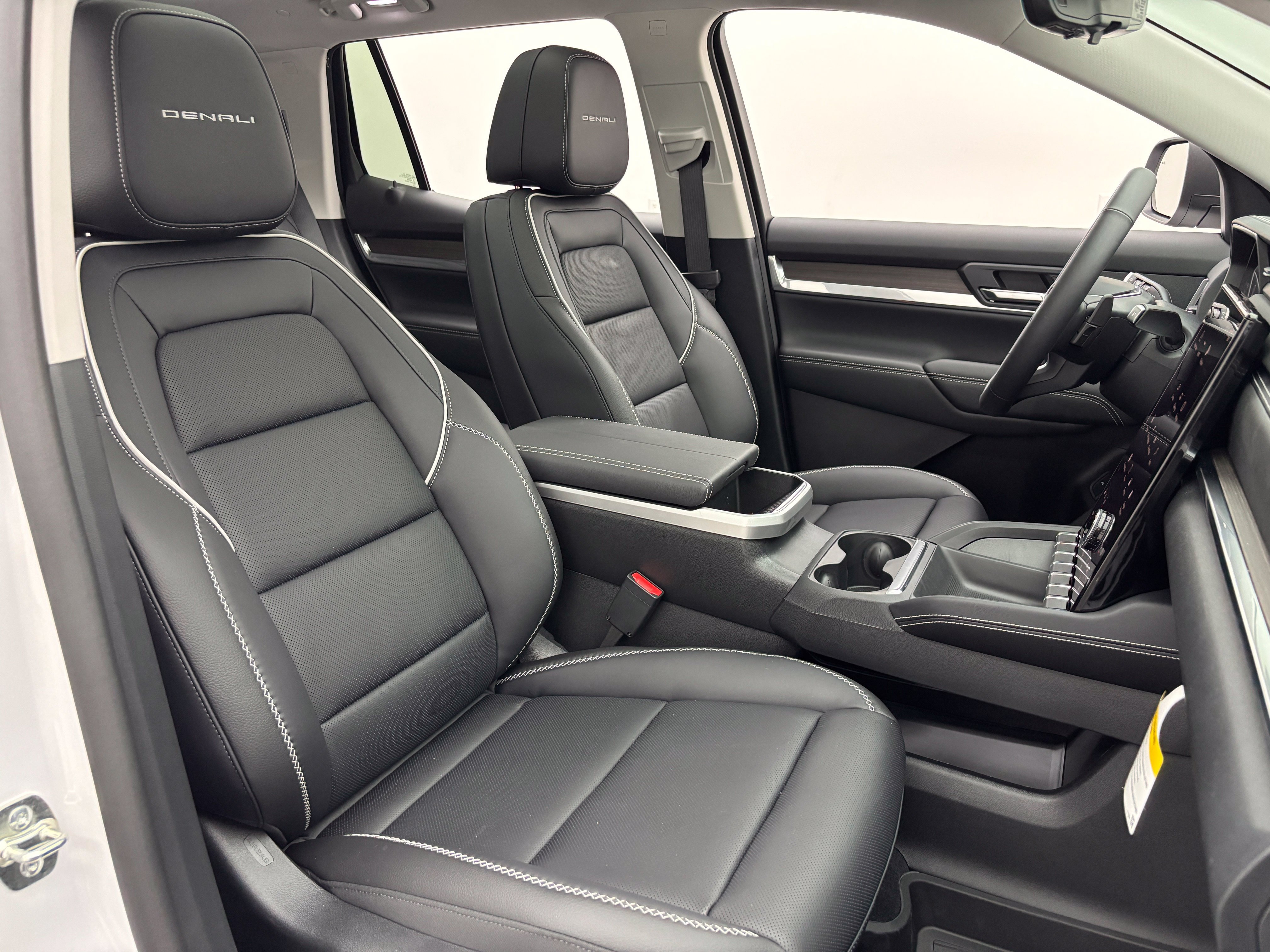 New 2027 GMC Terrain Denali w/ LPO, Floor Liner Package AWD/4WD image 37