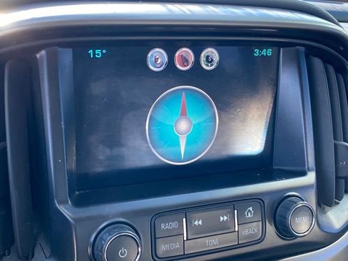 Used 2015 Chevrolet Colorado Z71 image 12