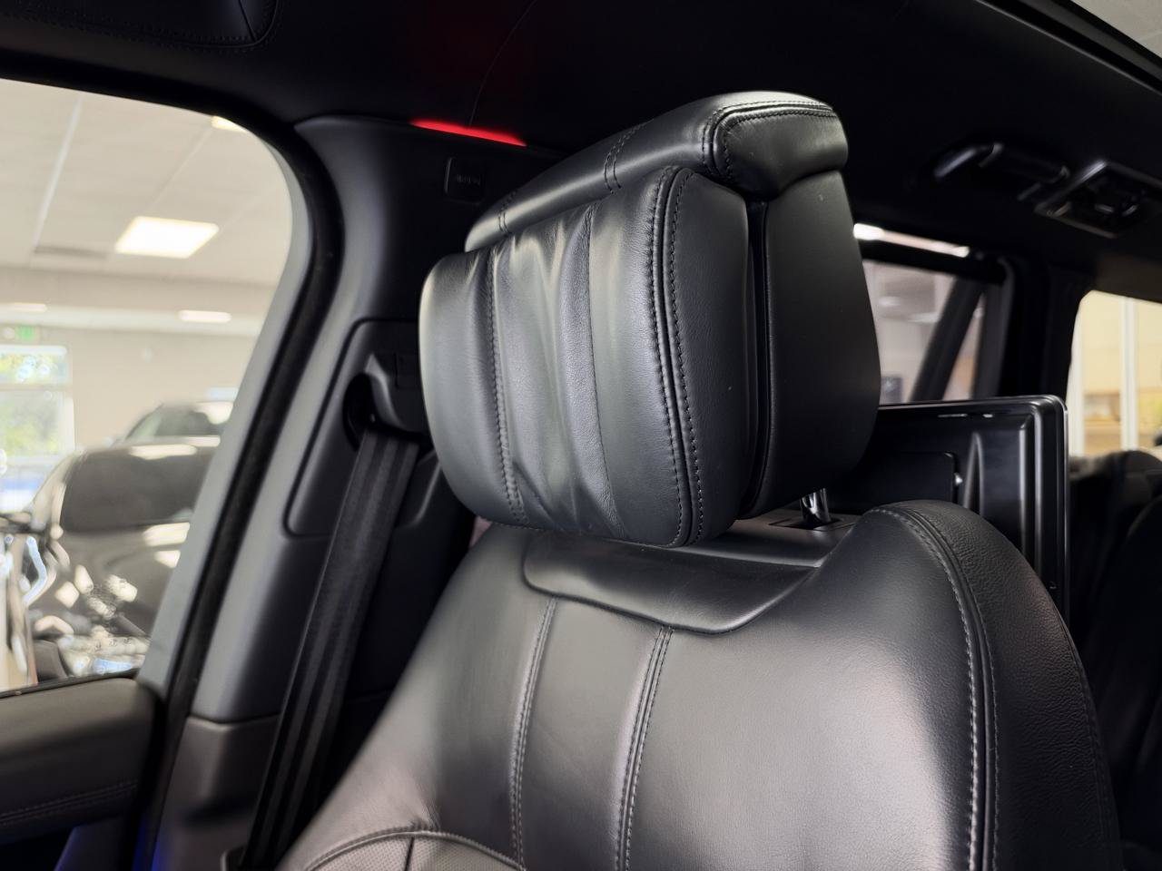Used 2019 Land Rover Range Rover Long Wheelbase Autobiography AWD/4WD image 36
