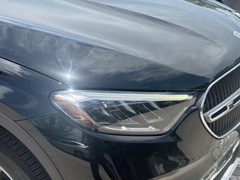 Used 2024 Mercedes-Benz GLC 300 image 34