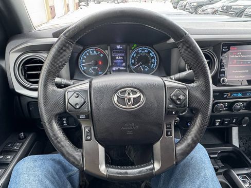 Used 2021 Toyota Tacoma TRD Sport image 14