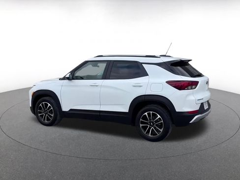 Used 2025 Chevrolet TrailBlazer LT image 10