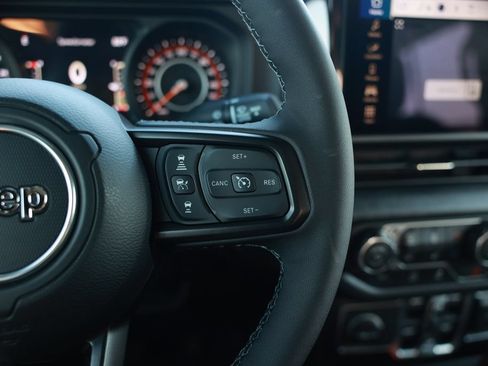 New 2026 Jeep Gladiator Sport AWD/4WD image 19