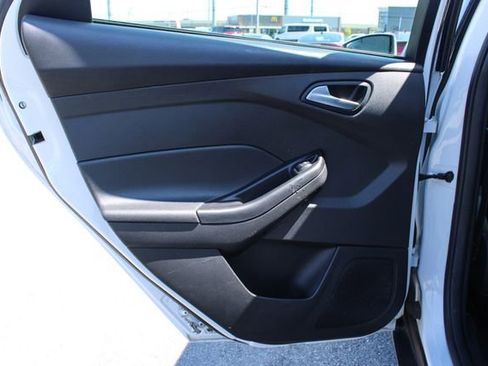 Used 2014 Ford Focus SE image 28