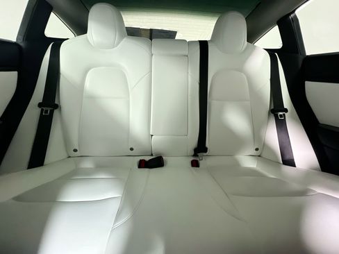 Used 2019 Tesla Model 3 Long Range image 29