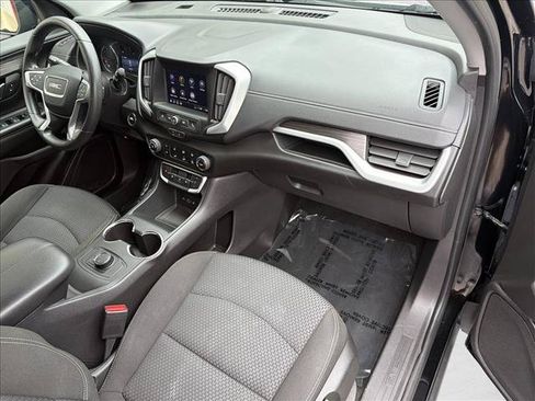 Used 2024 GMC Terrain SLE AWD/4WD image 25