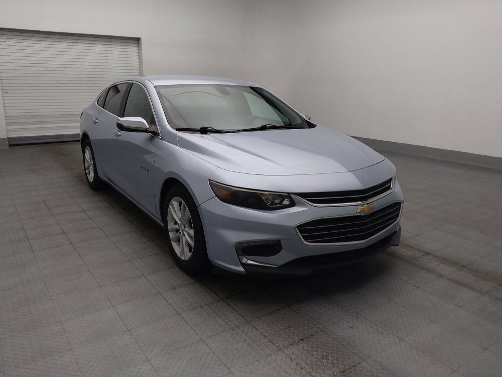 Used 2017 Chevrolet Malibu LT w/ Leather Package FWD image 13