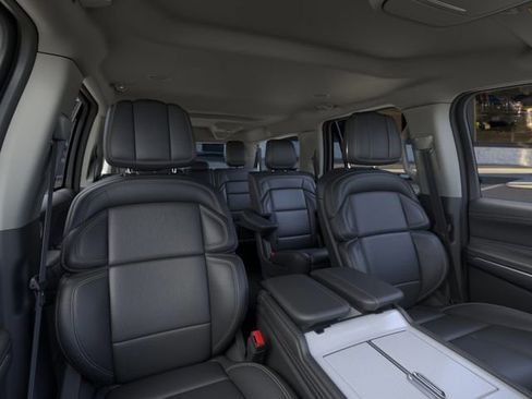 New 2026 Lincoln Navigator L Premier AWD/4WD image 11