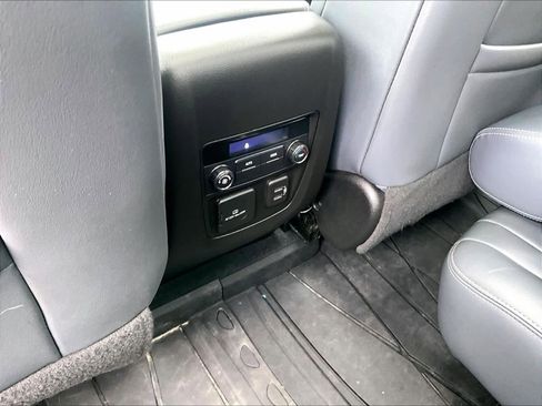 Used 2023 Buick Enclave Essence w/ Experience Buick Package image 29